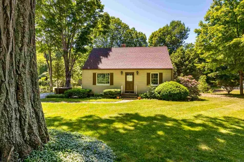 193 Amesbury Road Kensington NH 03833