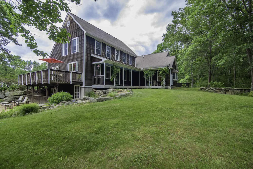 8 Theodore Avenue Salem NH 03079