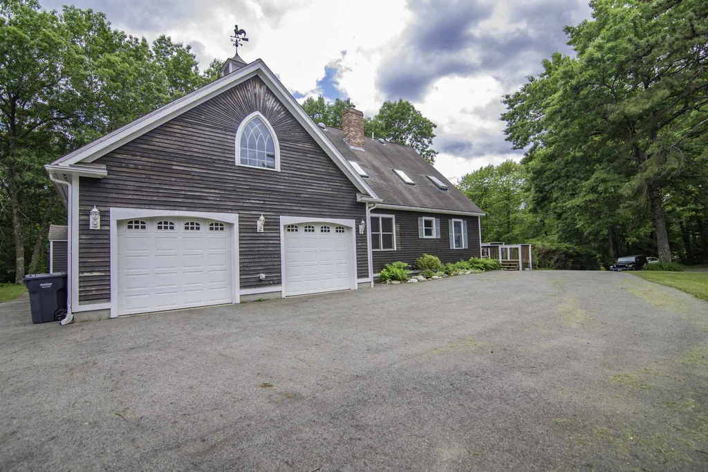 8 Theodore Avenue Salem NH 03079