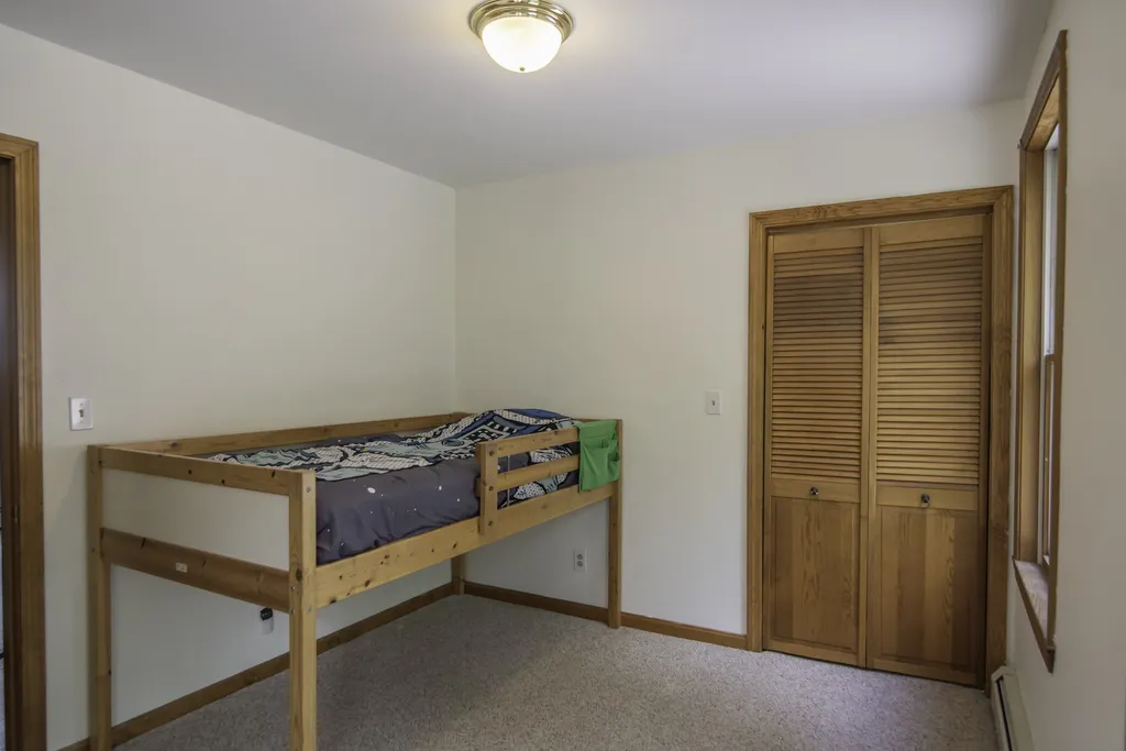 8 Theodore Avenue Salem NH 03079