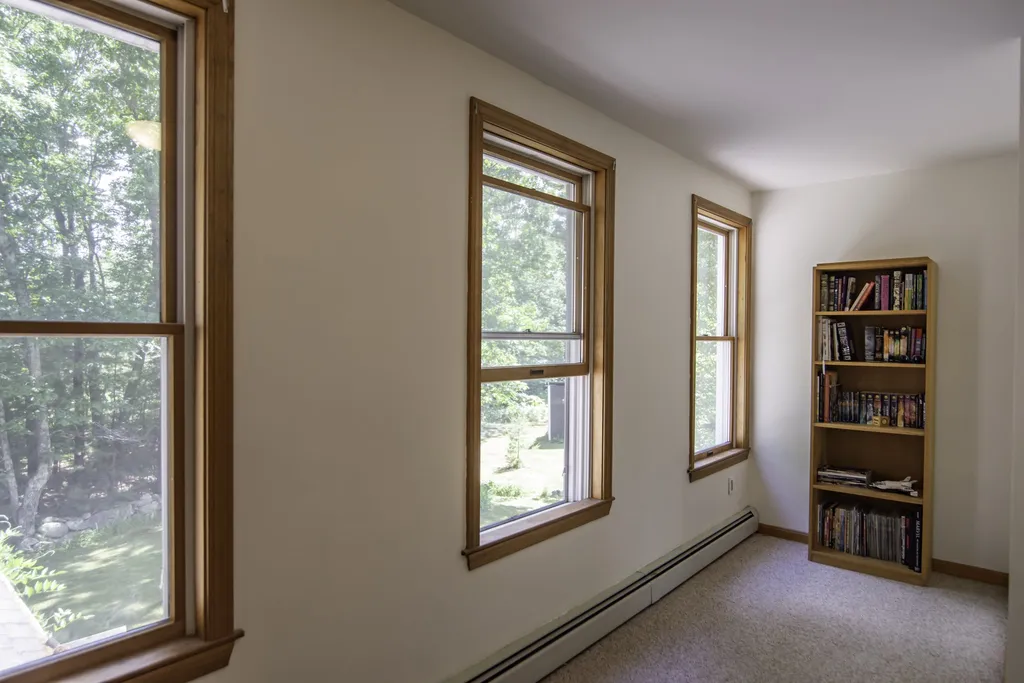 8 Theodore Avenue Salem NH 03079