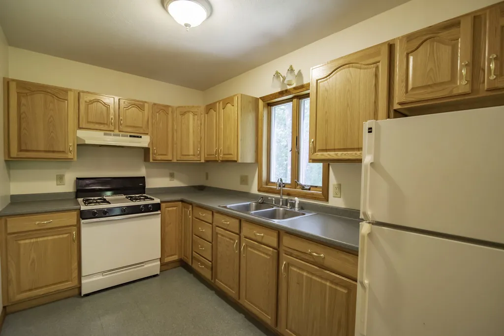 8 Theodore Avenue Salem NH 03079