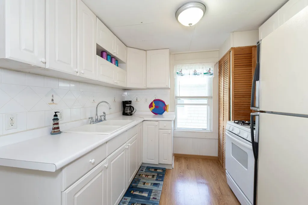 36 Island Path Hampton NH 03842