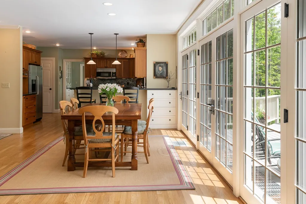 21 White Pine Lane New London NH 03257