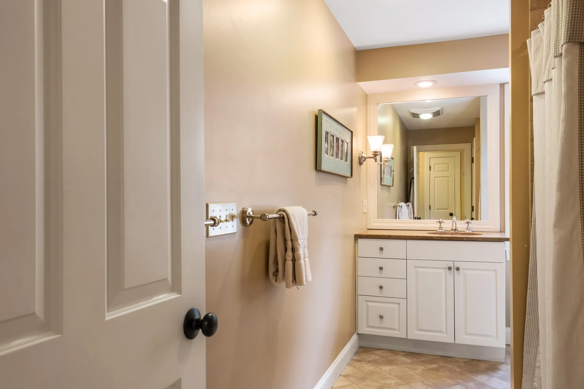 21 White Pine Lane New London NH 03257