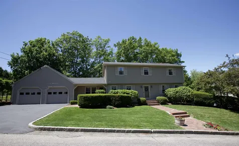 246 Mayflower Drive Manchester NH 03104