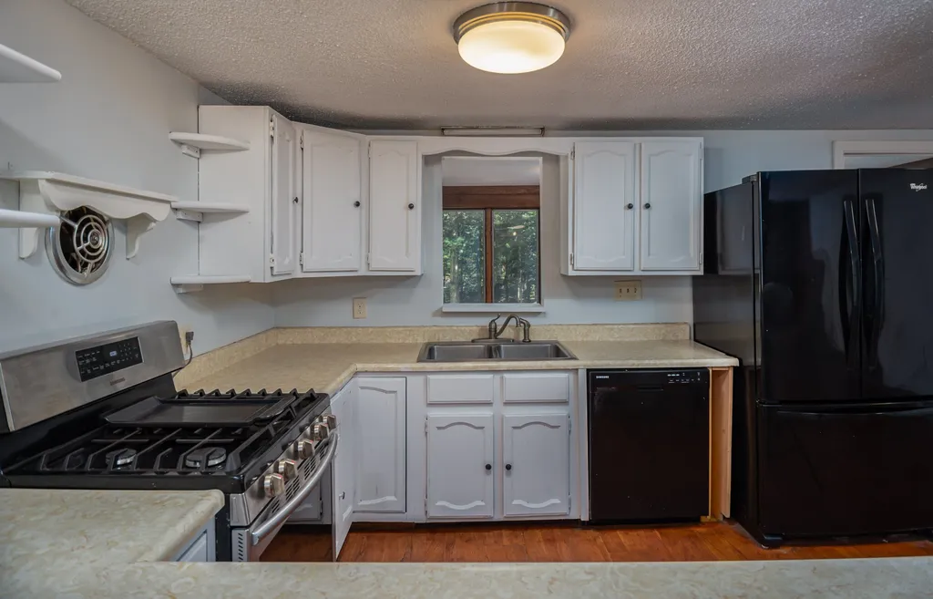 49 Edgewater Drive Barrington NH 03825