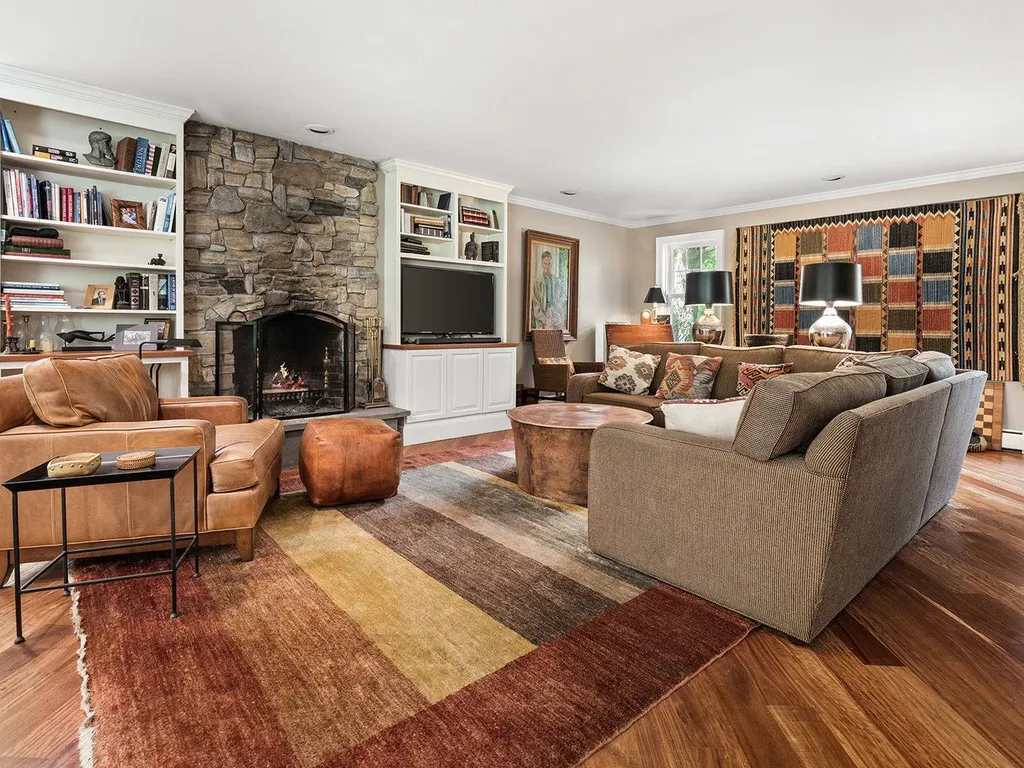 32 Pheasant Way South Burlington VT 05403