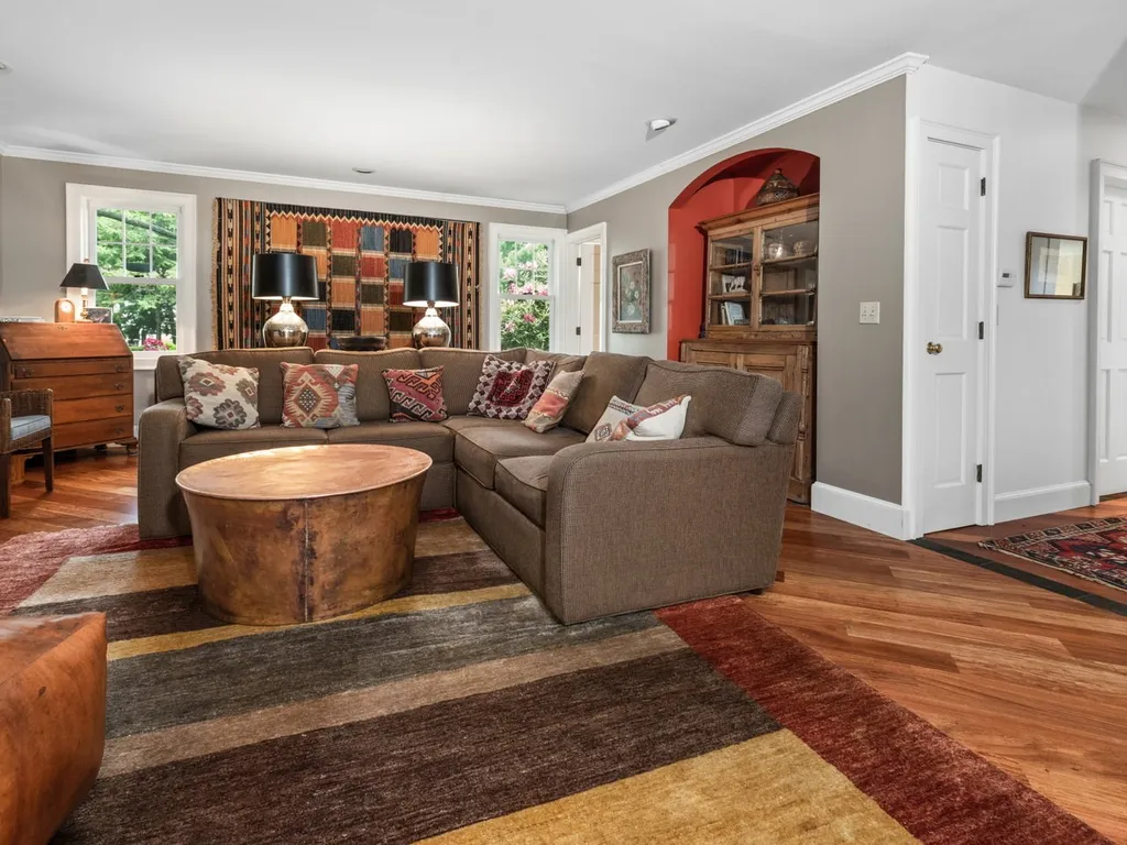 32 Pheasant Way South Burlington VT 05403