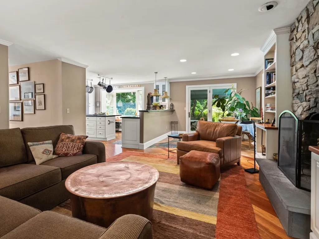 32 Pheasant Way South Burlington VT 05403