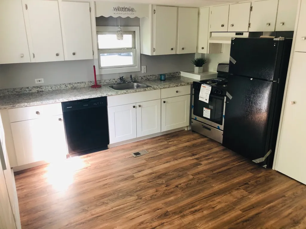 8 Bonny Street Nashua NH 03062