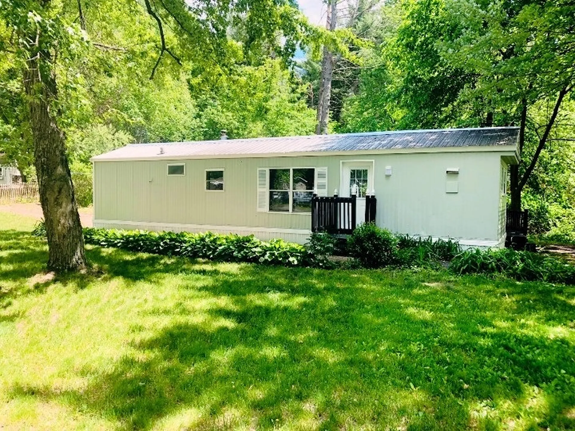 8 Bonny Street Nashua NH 03062