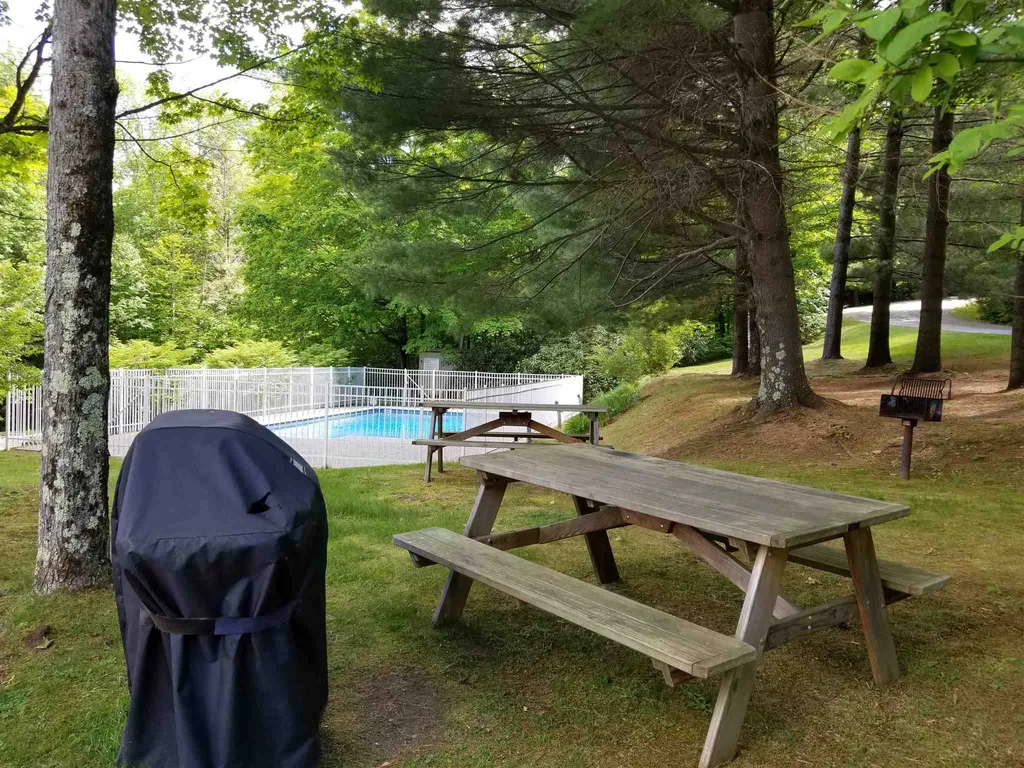 Snowside Fayston VT 05673