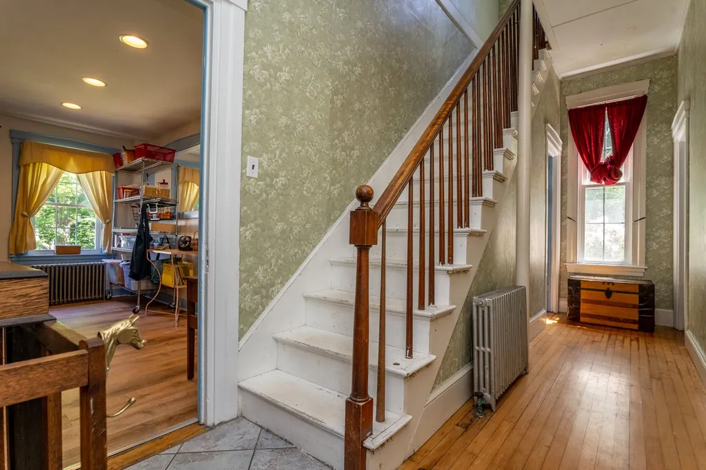 32 Prospect Street Somersworth NH 03878