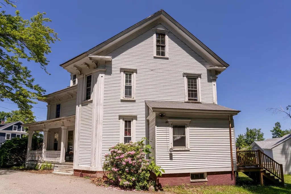 32 Prospect Street Somersworth NH 03878