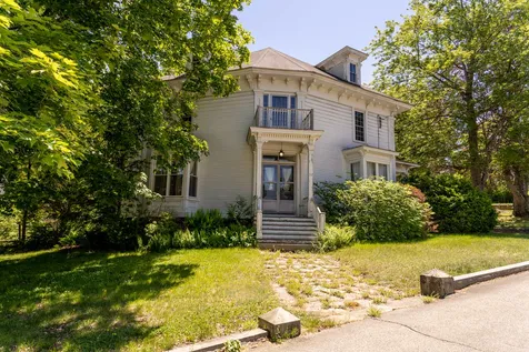 32 Prospect Street Somersworth NH 03878