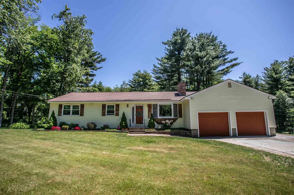 449 Bunker Hill Road Auburn NH 03032