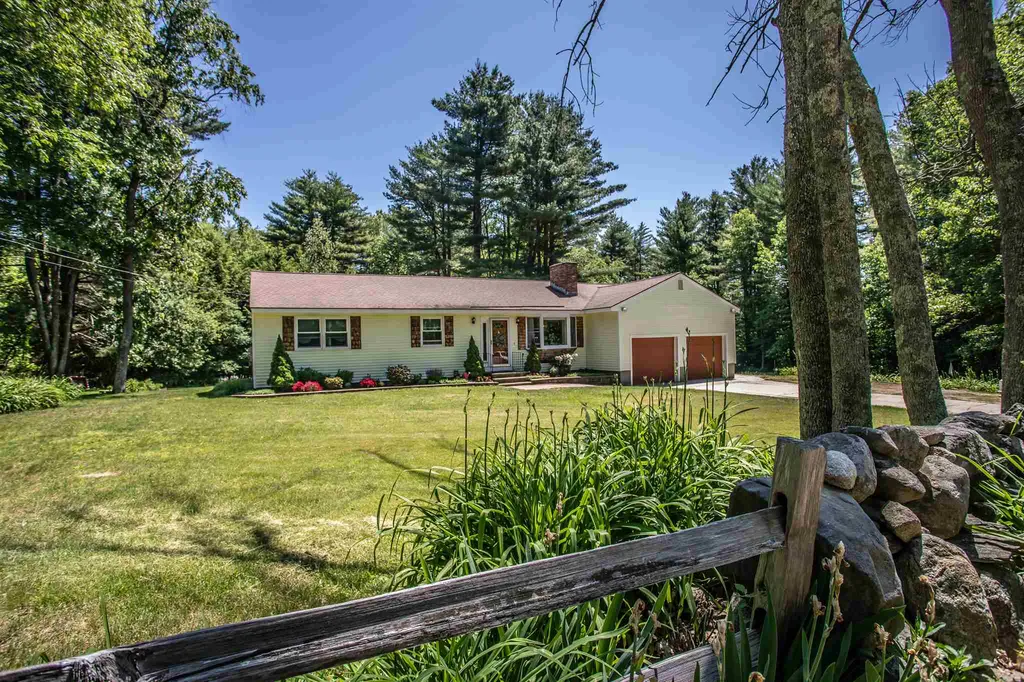 449 Bunker Hill Road Auburn NH 03032