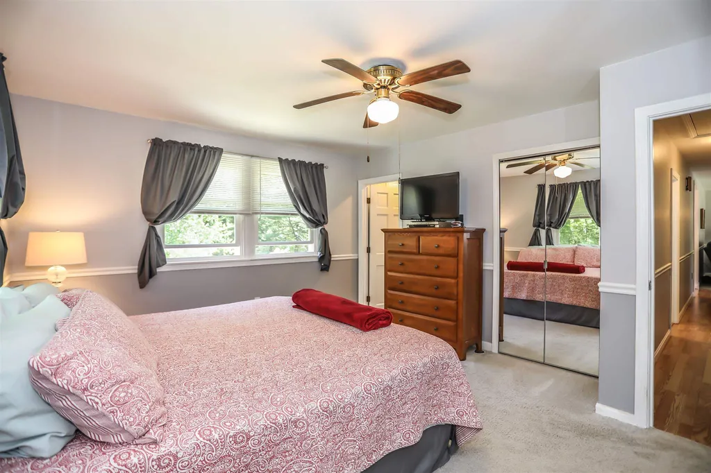 449 Bunker Hill Road Auburn NH 03032