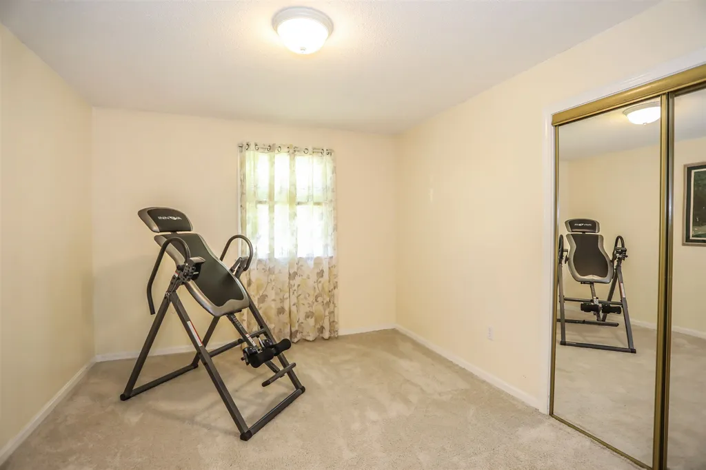 449 Bunker Hill Road Auburn NH 03032