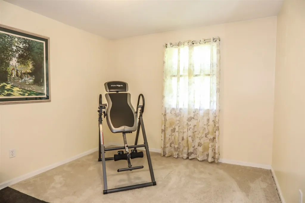 449 Bunker Hill Road Auburn NH 03032