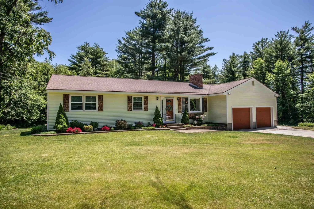 449 Bunker Hill Road Auburn NH 03032