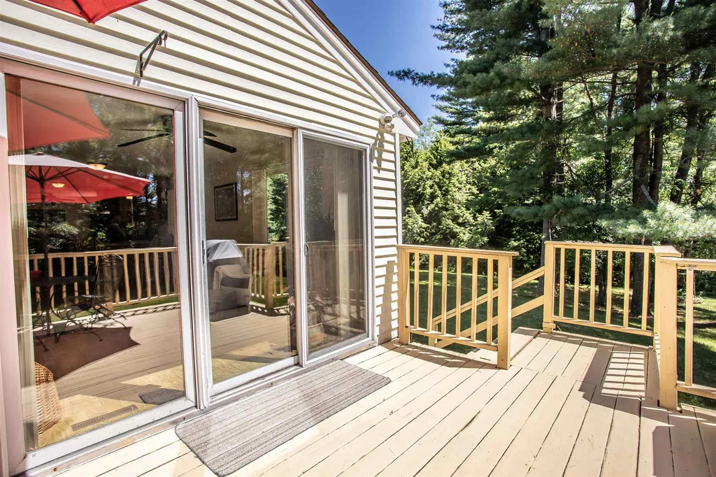 449 Bunker Hill Road Auburn NH 03032
