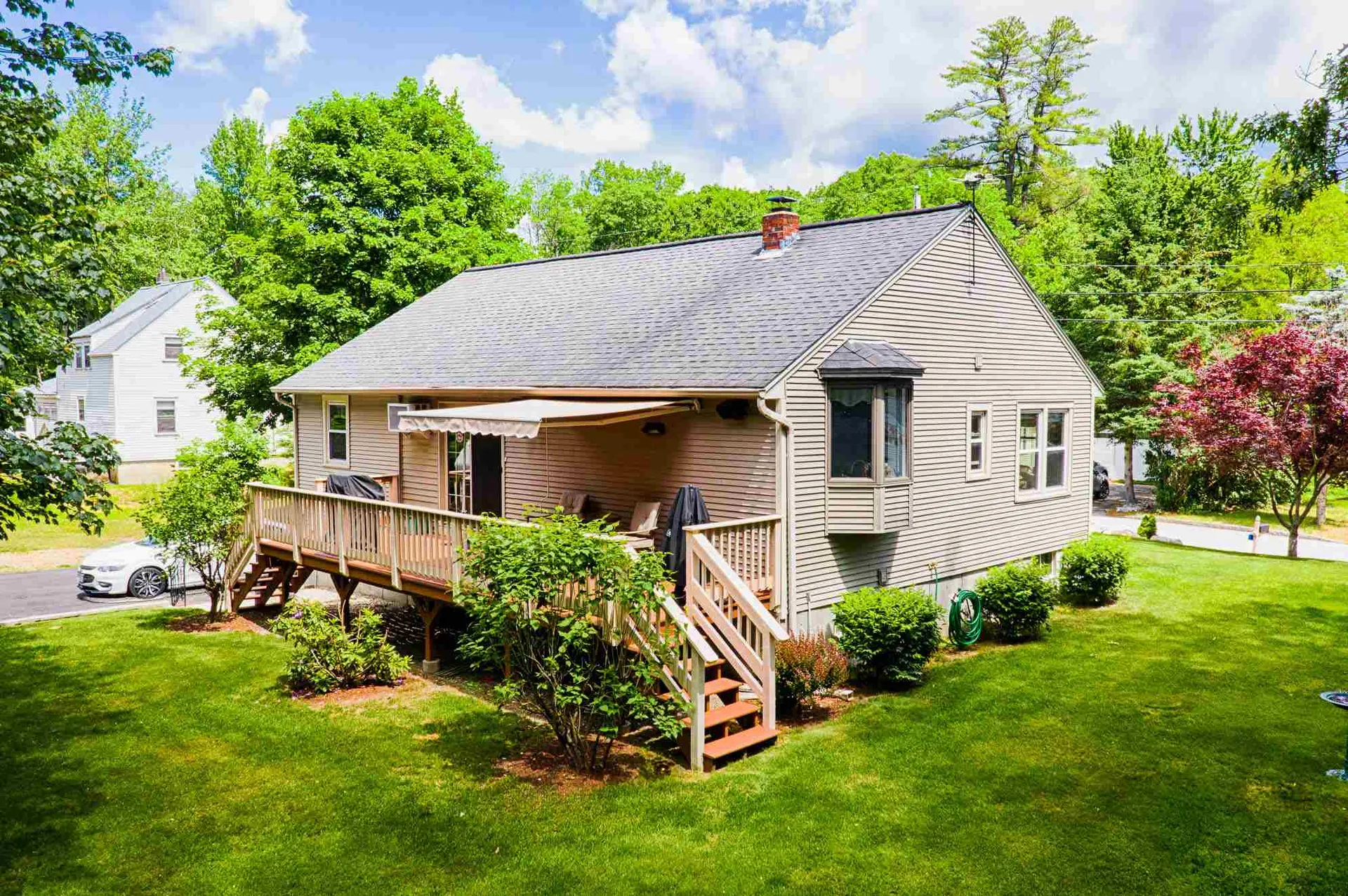 20 Groveland Avenue Manchester NH 03104