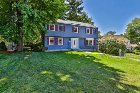19 Topaz Drive Nashua NH 03062