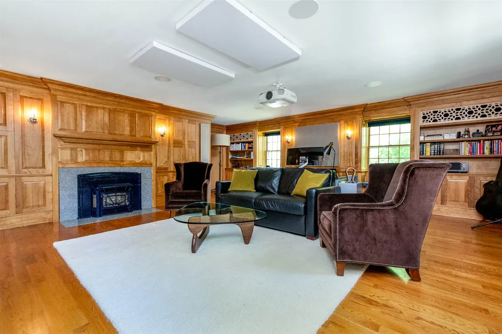 148 Stratham Heights Road Stratham NH 03885