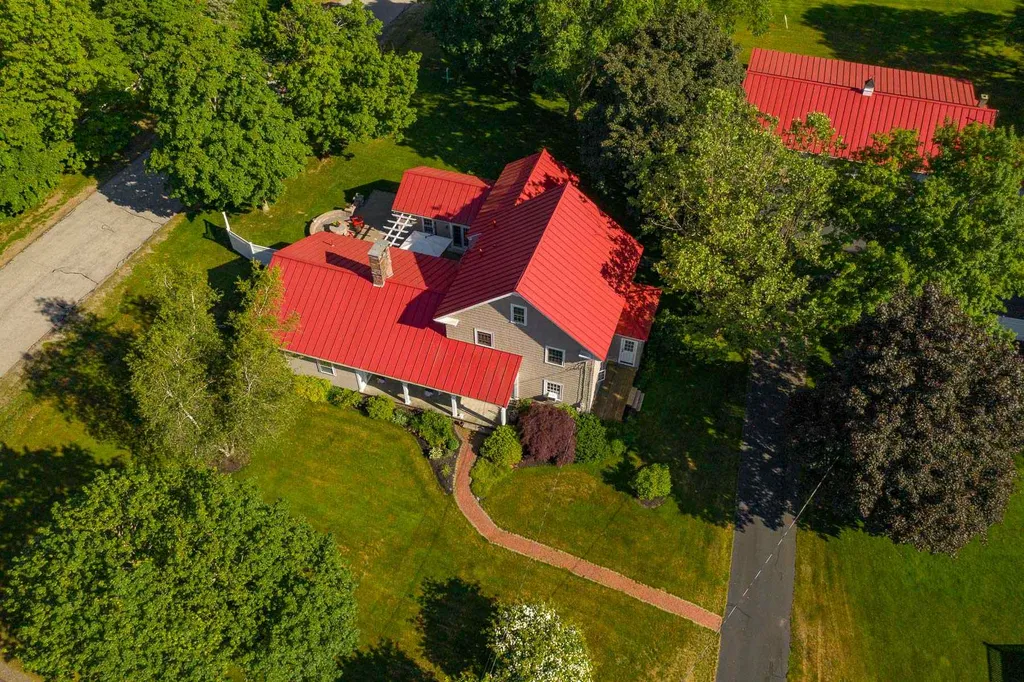 148 Stratham Heights Road Stratham NH 03885