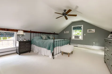 148 Stratham Heights Road Stratham NH 03885