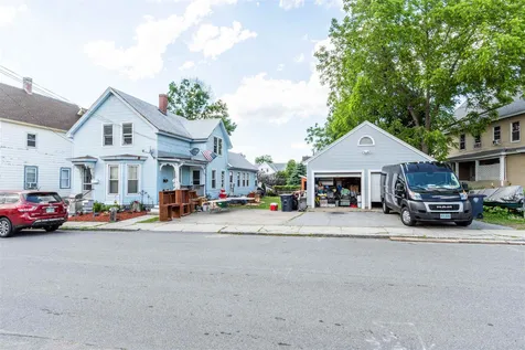 38 Gillis Street Nashua NH 03060