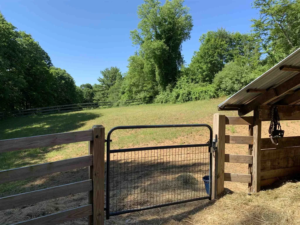 208 Prescott Road Epping NH 03042