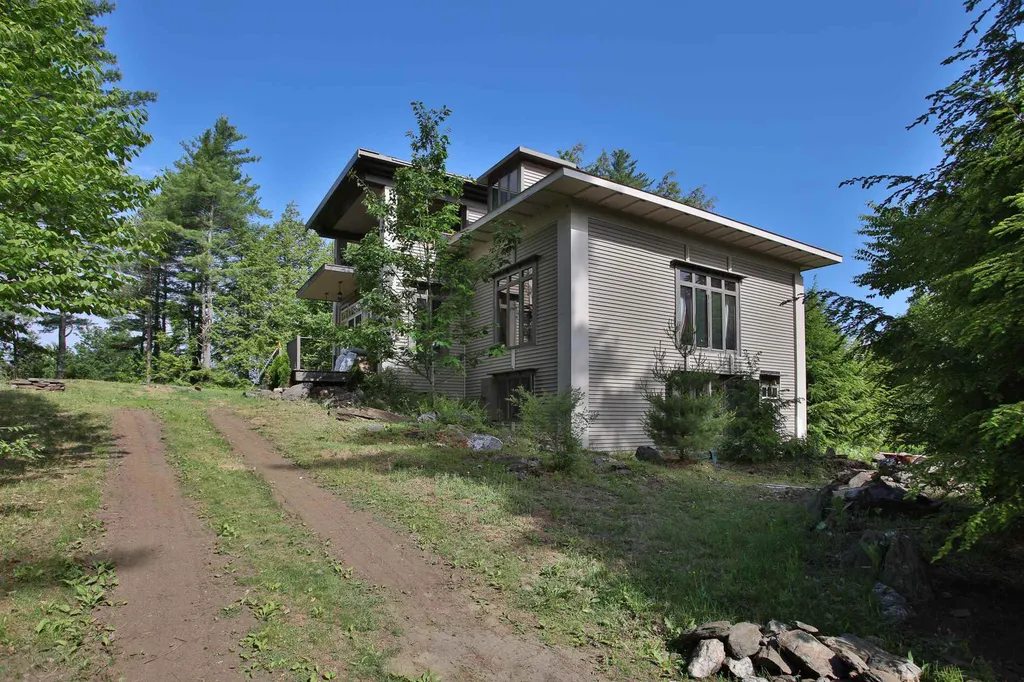 16 Balhart Ridge Road Hartland VT 05048