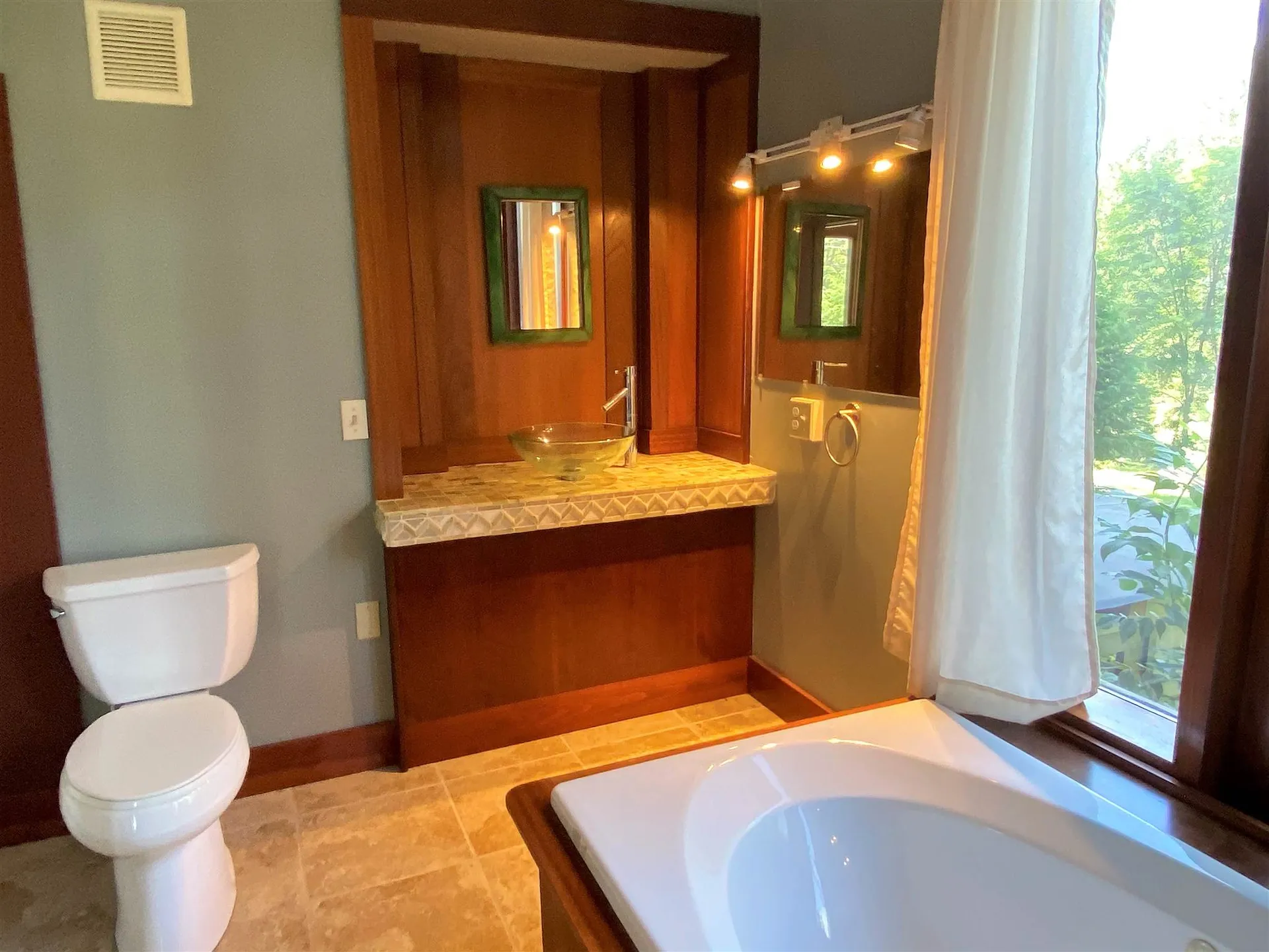 16 Balhart Ridge Road Hartland VT 05048