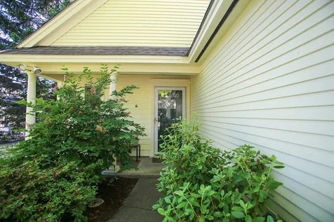 6 Eastman Farm Road Burlington VT 05408
