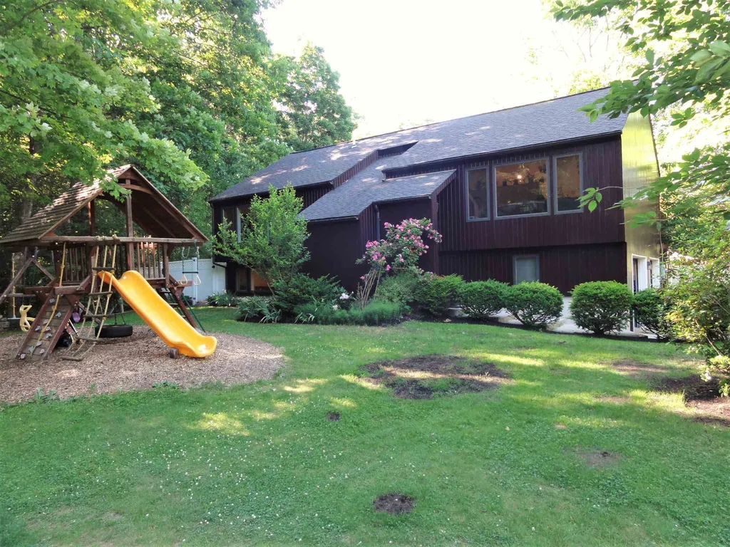11 Acacia Lane Milford NH 03055