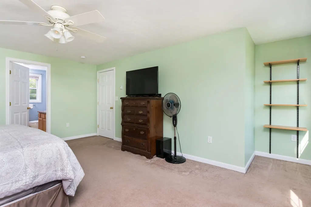 12 Beauview Street Rochester NH 03867