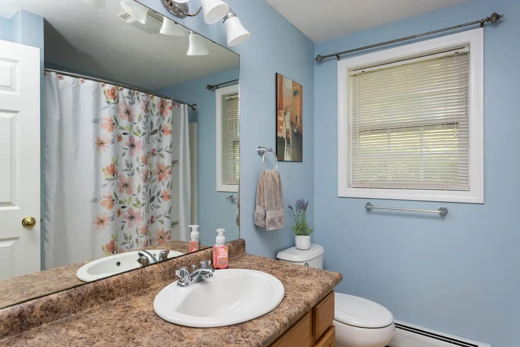 12 Beauview Street Rochester NH 03867