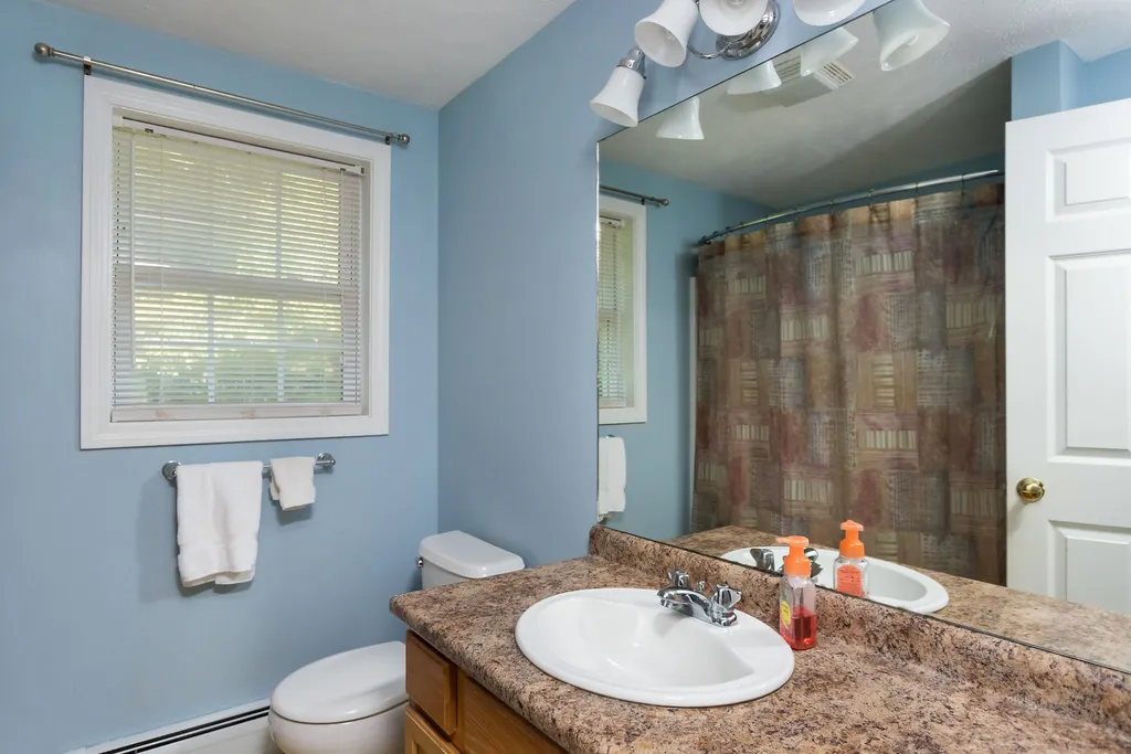 12 Beauview Street Rochester NH 03867