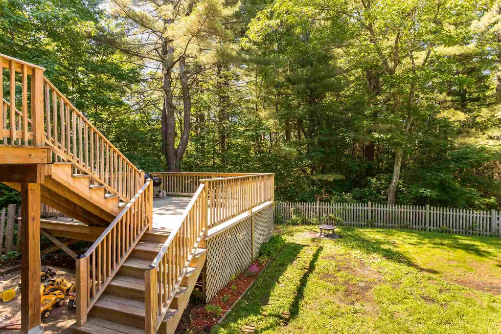 12 Beauview Street Rochester NH 03867