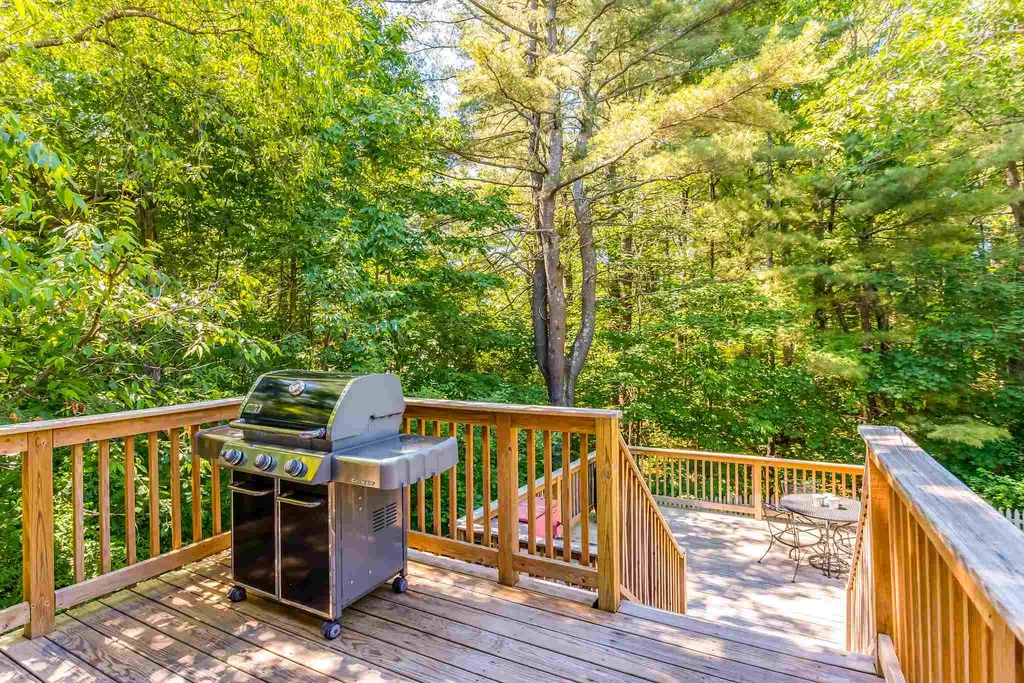 12 Beauview Street Rochester NH 03867