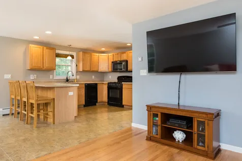 12 Beauview Street Rochester NH 03867