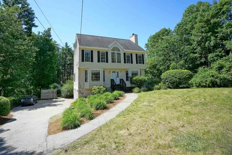 17 Cluff Road Salem NH 03079