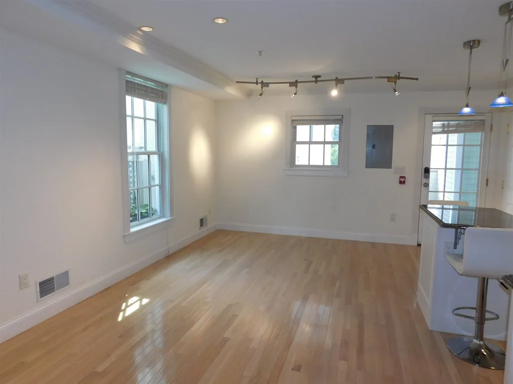 86 Islington Street Portsmouth NH 03801