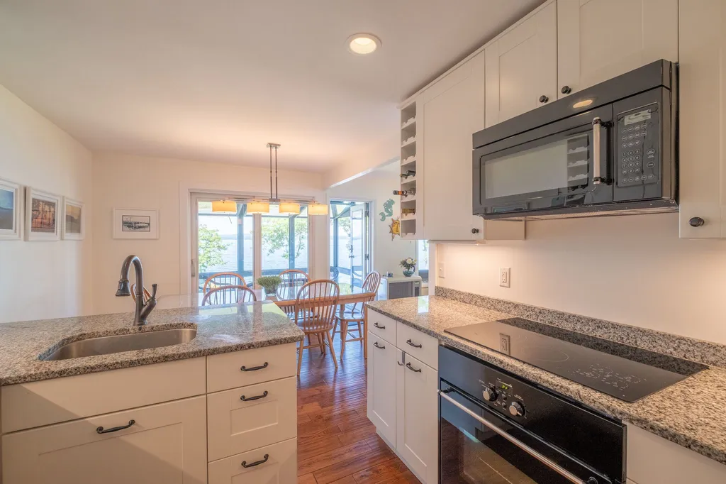 2696 Lake Shore Road Gilford NH 03249