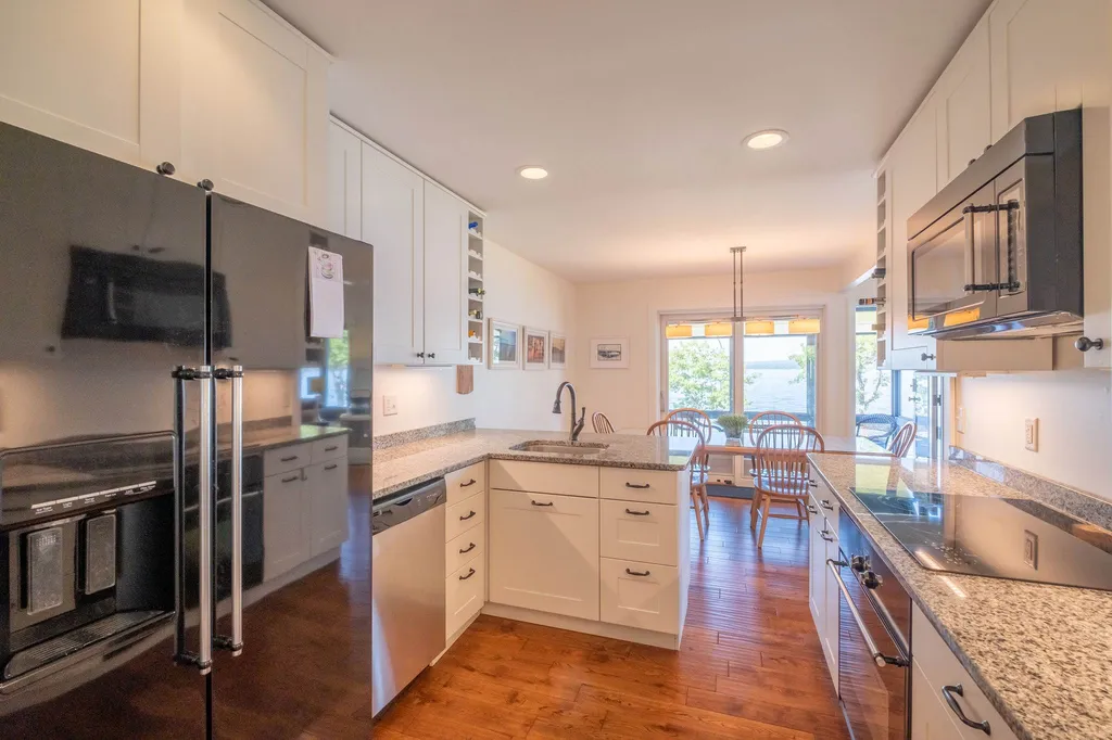 2696 Lake Shore Road Gilford NH 03249