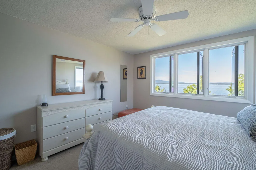 2696 Lake Shore Road Gilford NH 03249