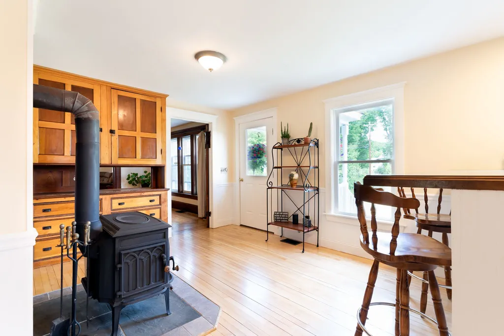47 Maple Street Andover NH 03216
